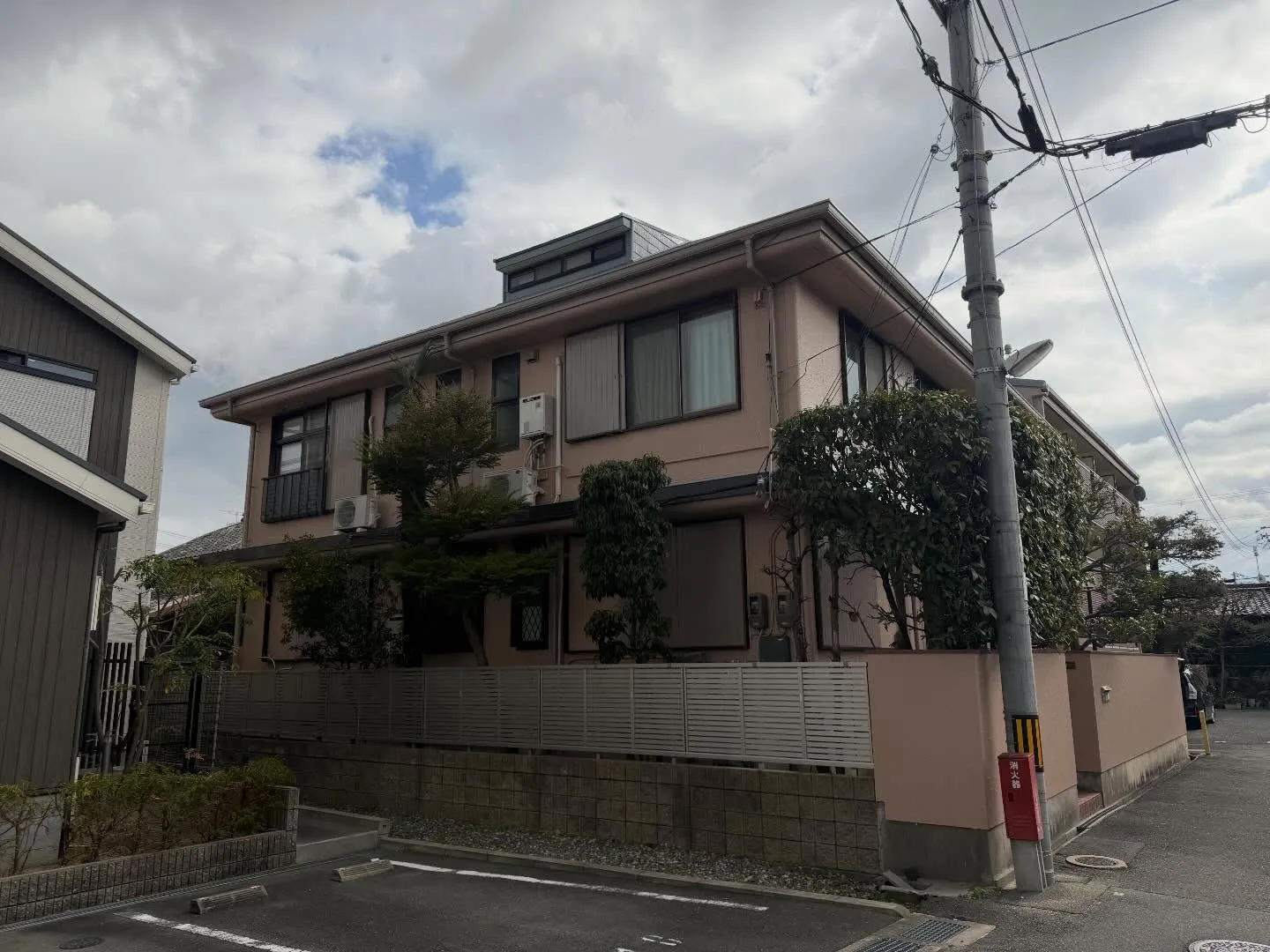 寝屋川市のW様邸での屋根と外壁の塗装が無事に完了しました!✨...