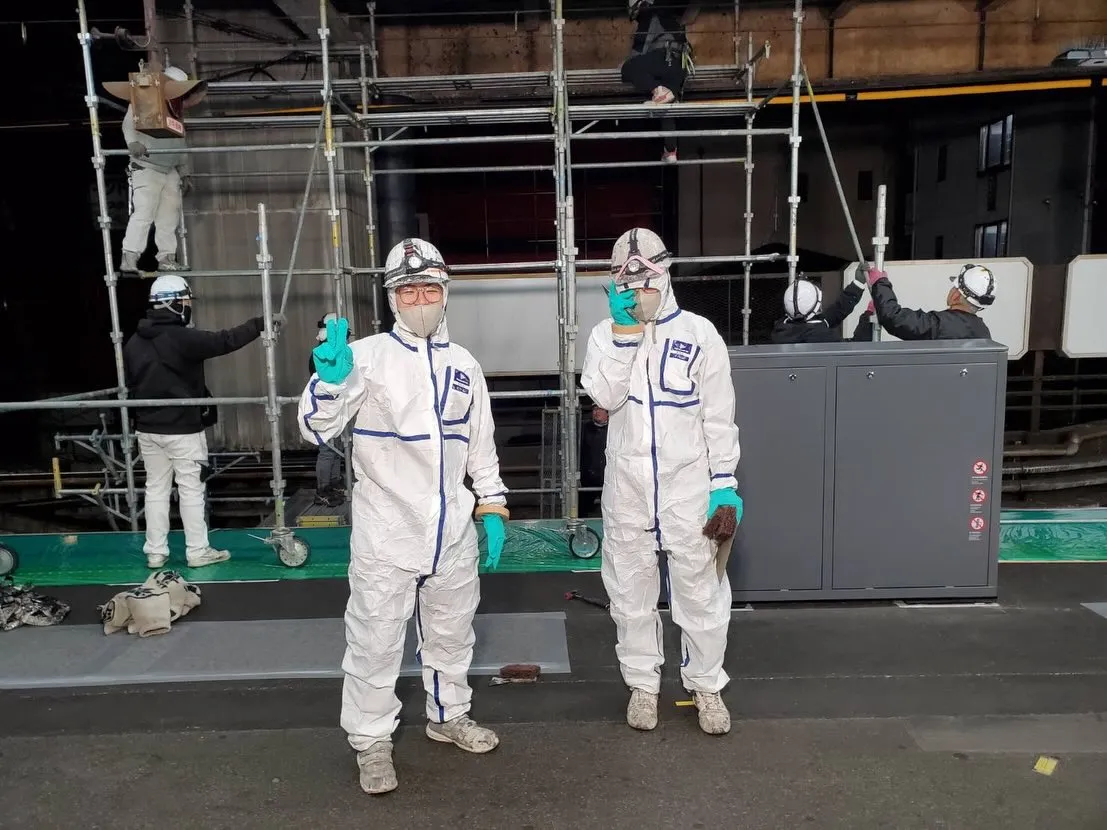 鶴橋駅の夜間塗装工事が1月初旬からスタートし、中盤に突入して...